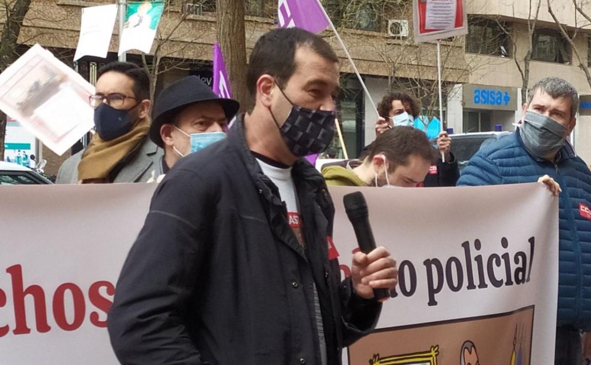 Concentracin durante el primer paro del personal no policial en la Direccin General de Polica