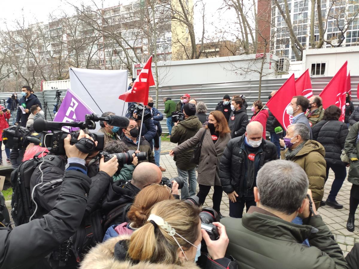 CCOO y UGT que han protestado este 11F ante la sede del Ministerio de Asuntos Econmicos