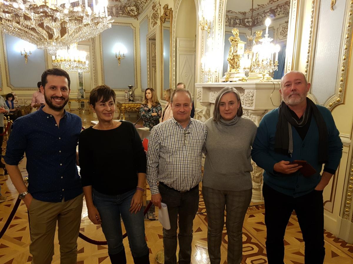 CCOO en la firma del Acuerdo de ampliacin permiso de paternidad