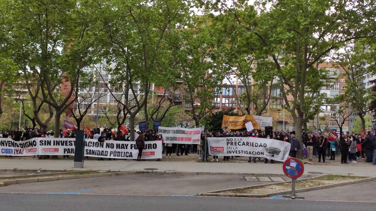 Concentracin en Madrid frente al Ministerio de Ciencia e Innovacin.