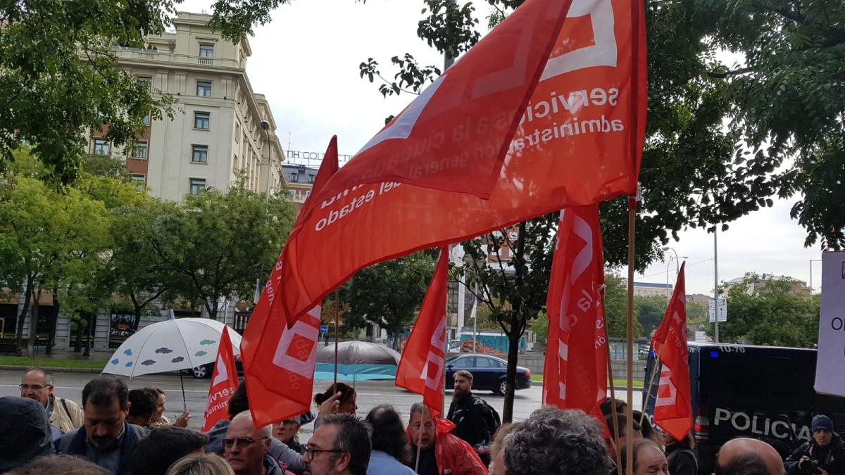 Concentracin 17O de CCOO frente al Ministerio de Poltica Territorial y Funcin Pblica