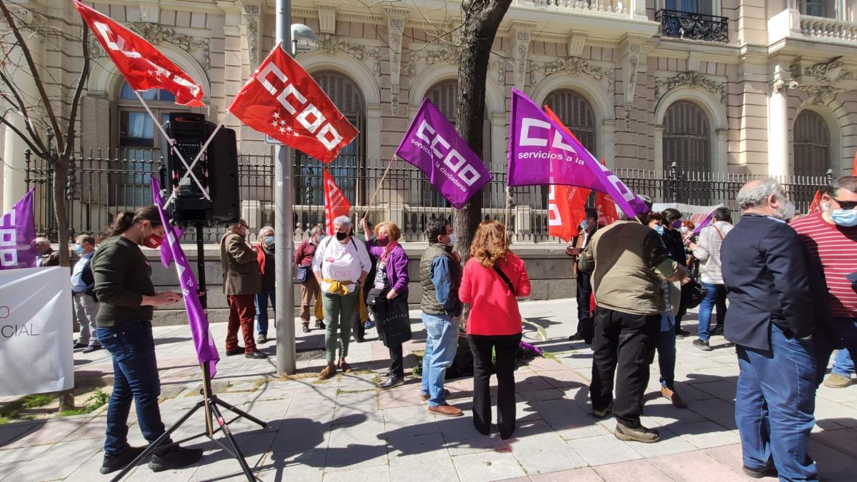 Concentracin #CumpleSinRecortes de CCOO en la sede de la Secretara de Estado de Funcin Pblica