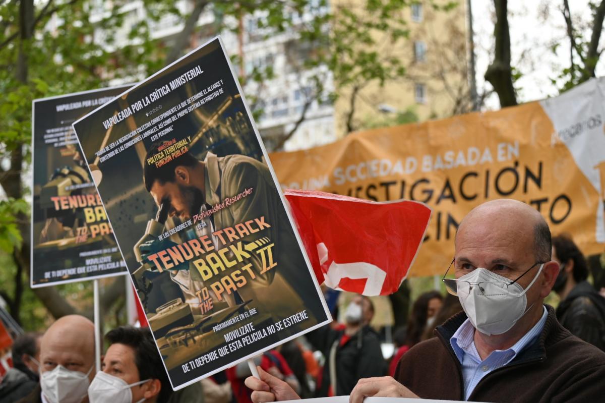 Concentracin frente al Ministerio de Ciencia e Innovacin, en Madrid, contra la reforma de la Ley de Ciencia.