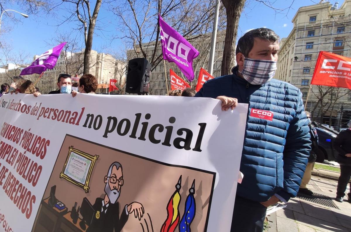 Concentracin del 12M en la sede del Ministerio de Interior