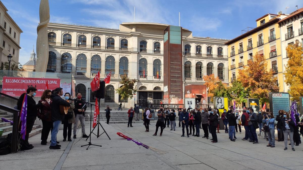 Concentracin de CCOO en el Museo Nacional Centro de Arte Reina Sofa