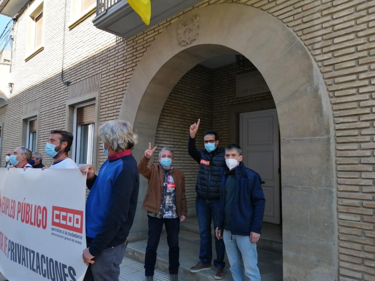 Concentracin en Monzn (Huesca) contra la privatizacin de los canales del Ebro