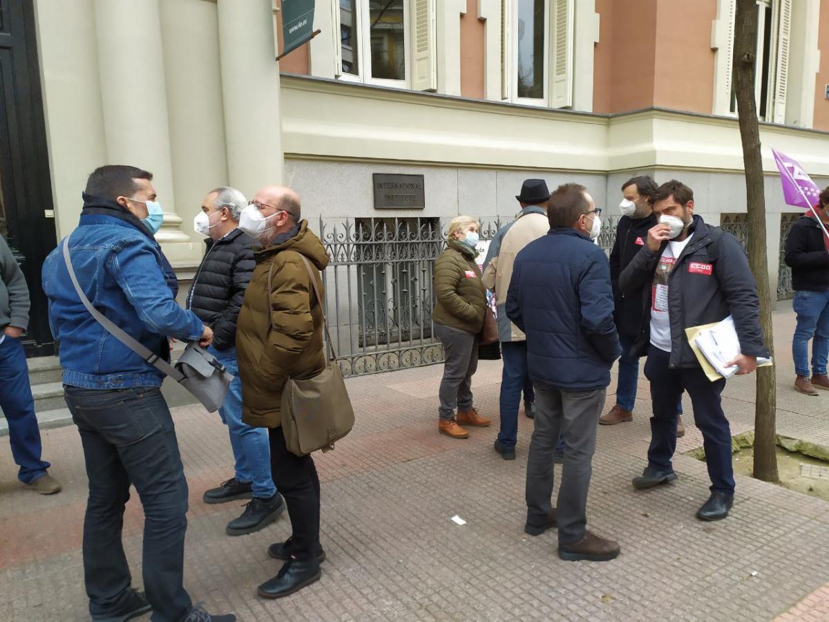 Concentracin durante el primer paro del personal no policial en la Direccin General de Polica