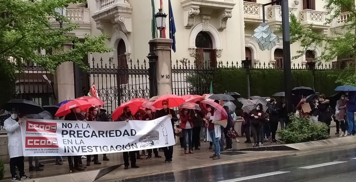 Concentracin contra la reforma de la Ley de Ciencia (Granada).