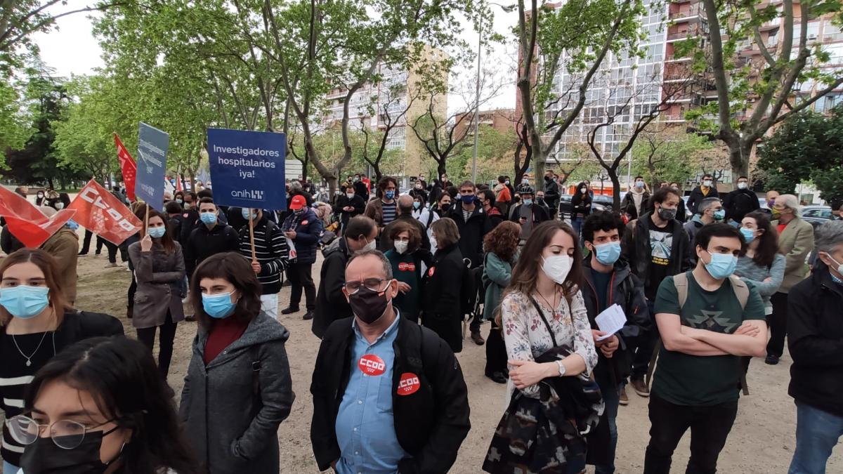 Concentracin en Madrid frente al Ministerio de Ciencia e Innovacin.
