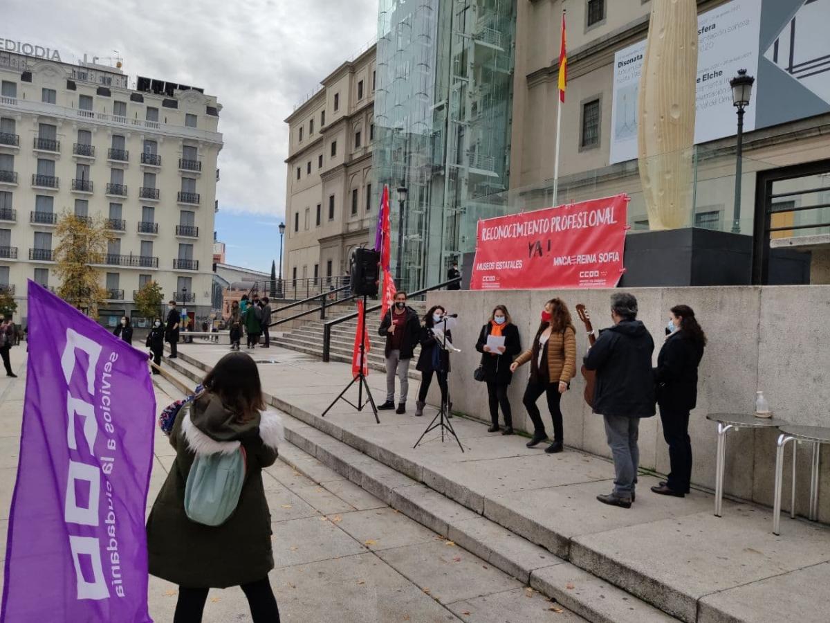 Concentracin de CCOO en el Museo Reina Sofa