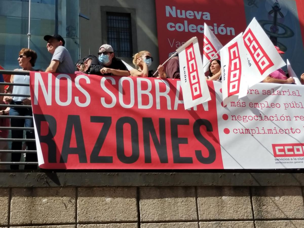 Acto en Madrid de negociadores y negociadoras laborales de CCOO y UGT #SalarioOConflicto