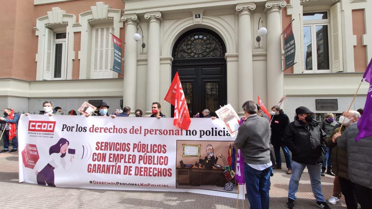 Concentracin del personal no policial en la Direccin General de Polica