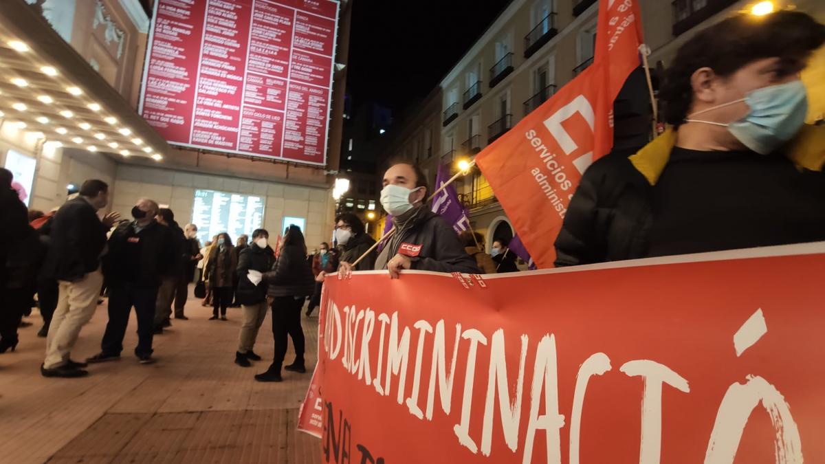 Concentracin de CCOO en el Teatro de la Zarzuela de Madrid