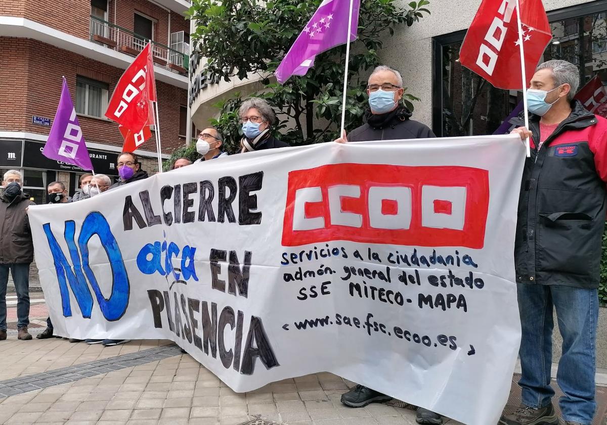 Concentracin de CCOO contra el cierre de AICA.