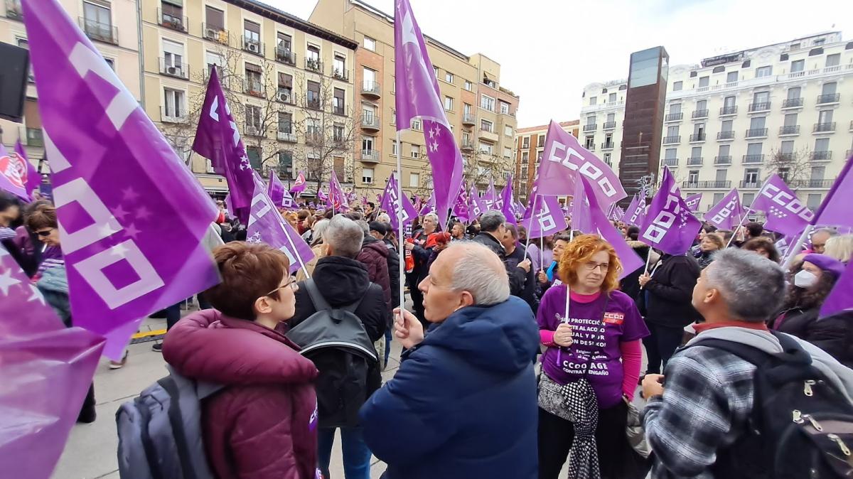 Concentracin 8M en la Plaza del museo Reina Sofa de Madrid