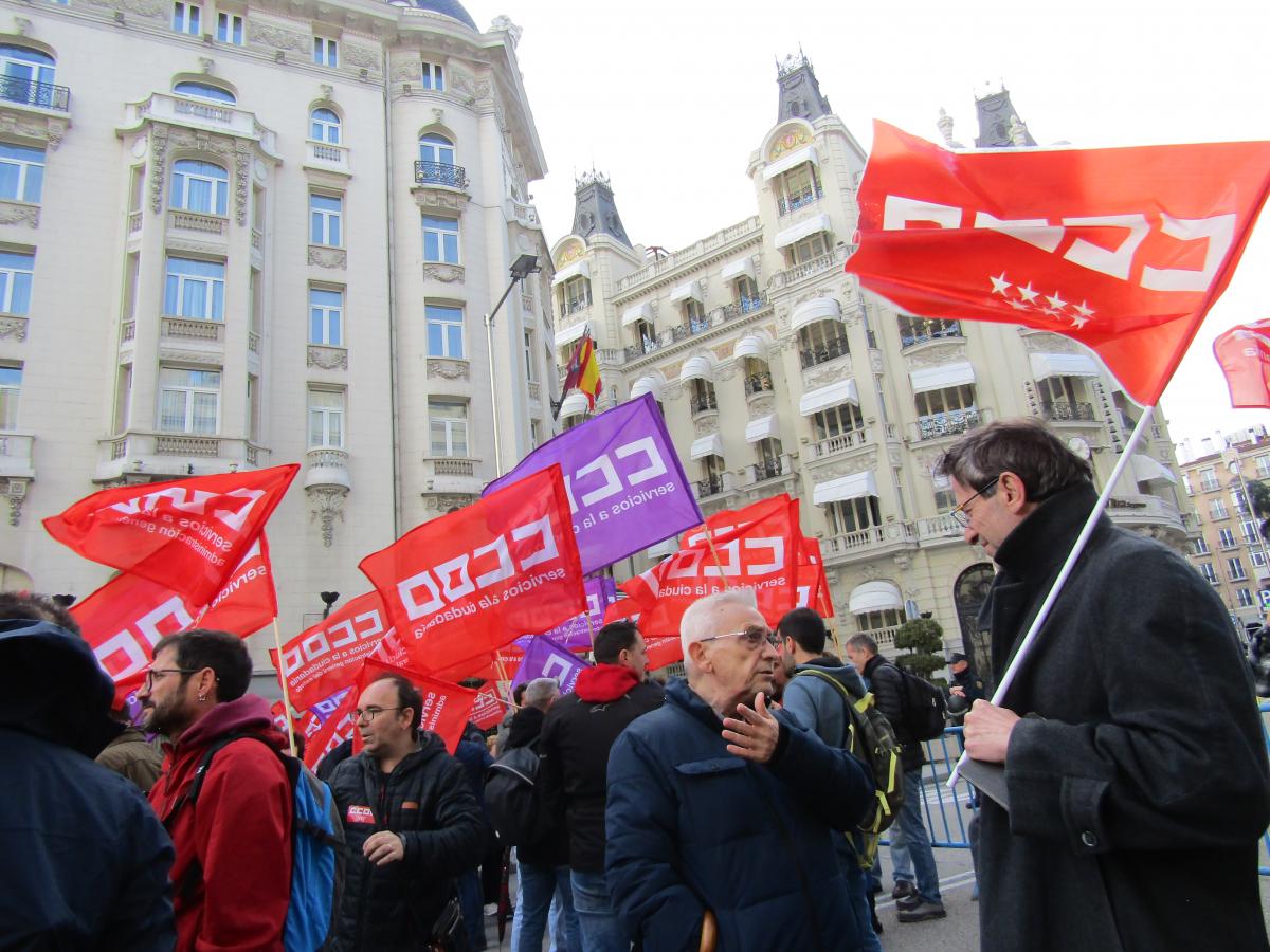 Concentracin #NosSobranRazones en la AGE delante del Congreso de los Diputados