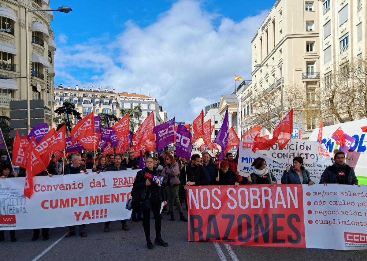 Concentracin #NosSobranRazones en la AGE delante del Congreso de los Diputados