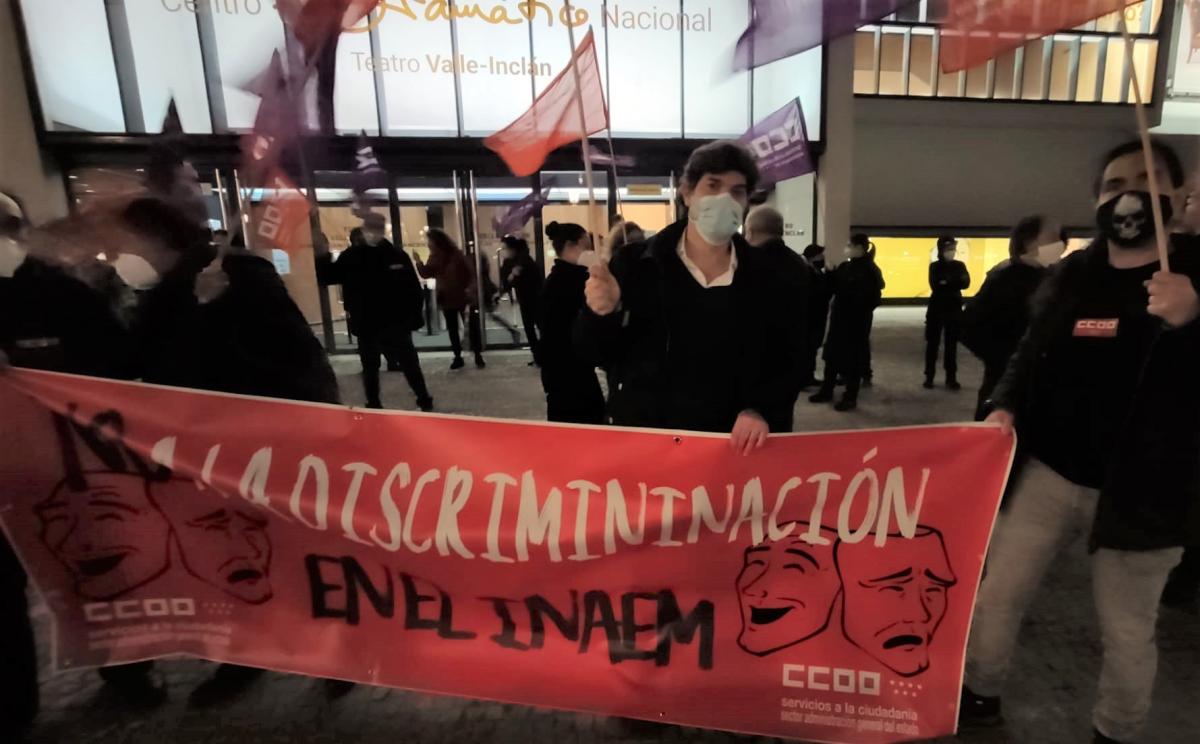 Concentracin de CCOO en el Teatro Valle-Incln