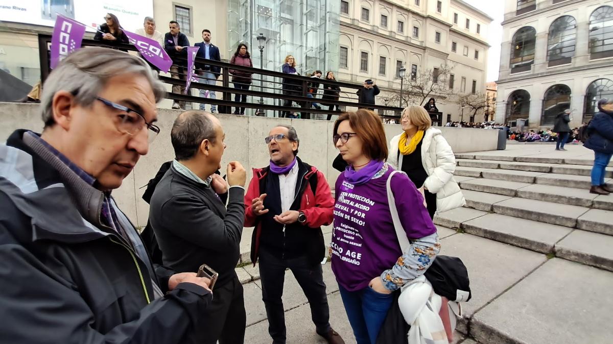 Concentracin 8M en la Plaza del museo Reina Sofa de Madrid