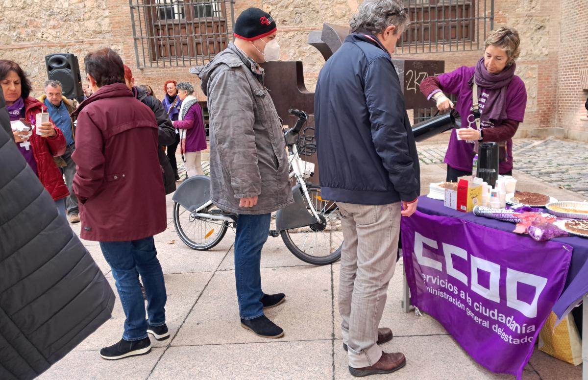 concentracin organizada por CCOO MECD en la Plaza del Rey