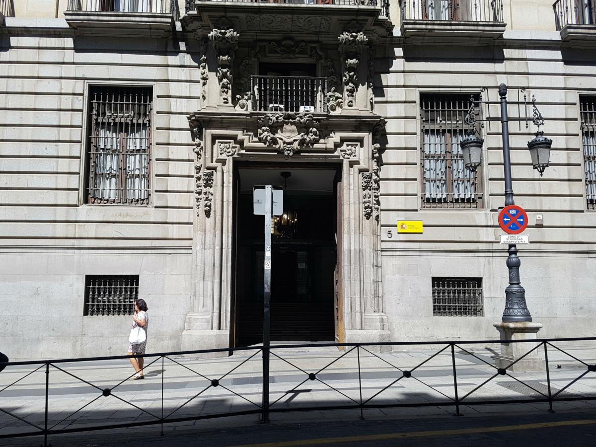 Sede del Ministerio de Hacienda en Alcal, 5