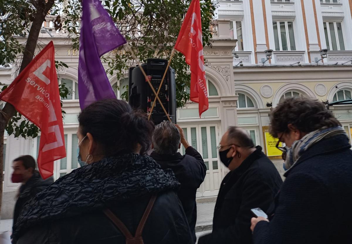 Concentracin de CCOO en el Teatro Mara Guerrero