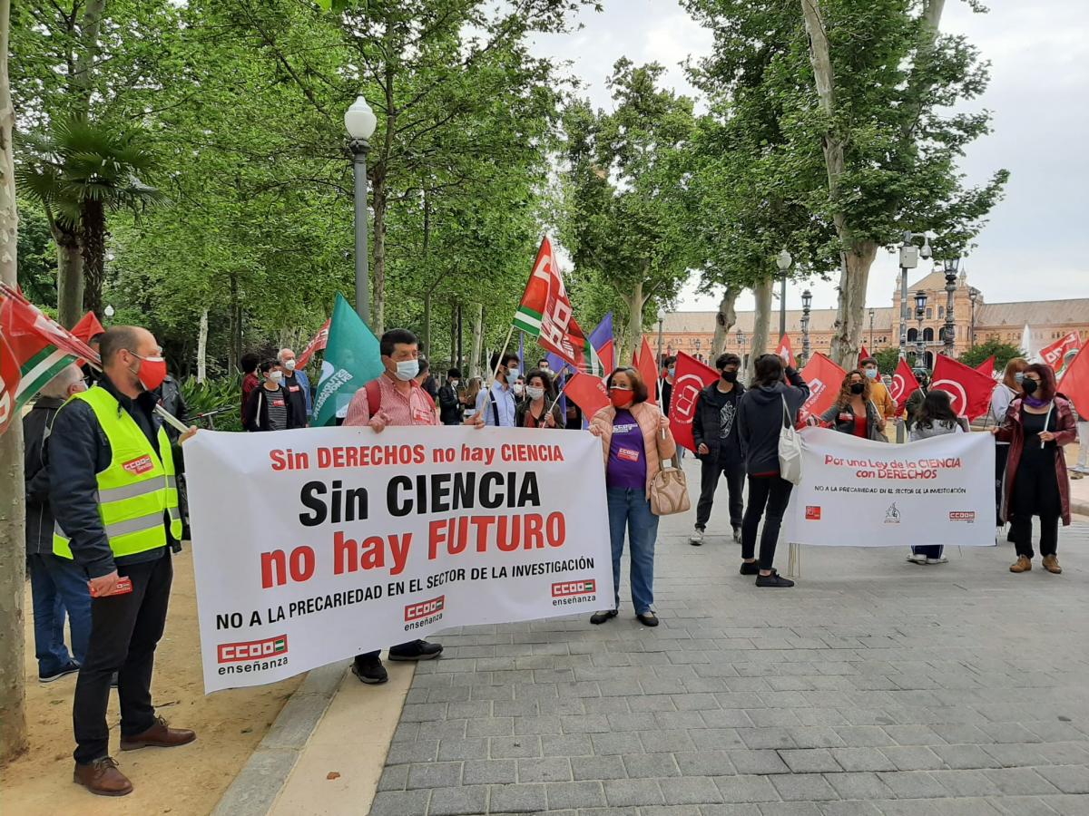Concentracin contra la reforma de la Ley de Ciencia (Sevilla).