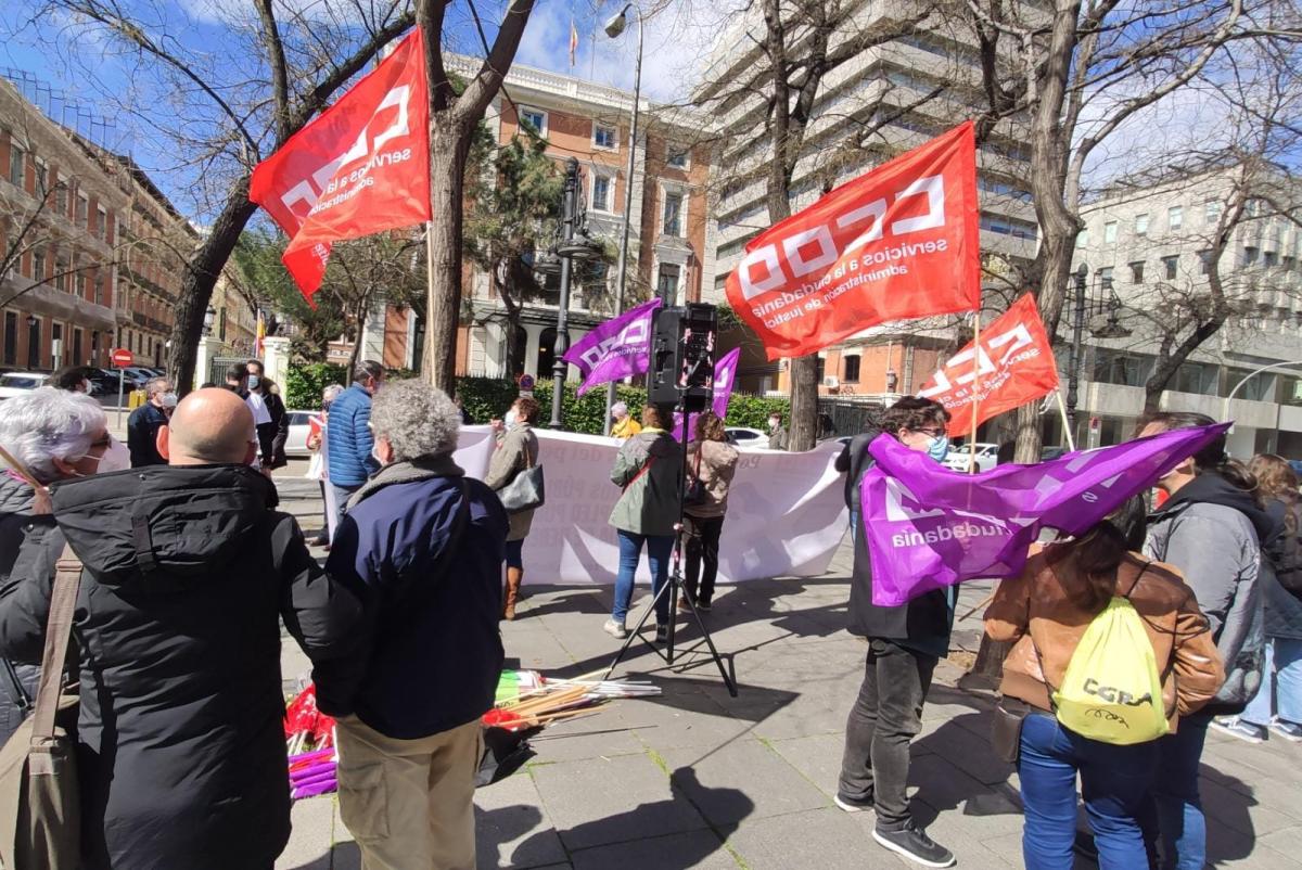 Concentracin del 12M en la sede del Ministerio de Interior