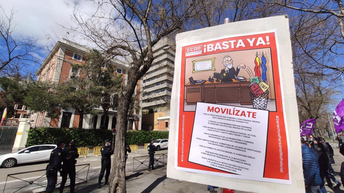Concentracin del 12M en la sede del Ministerio de Interior