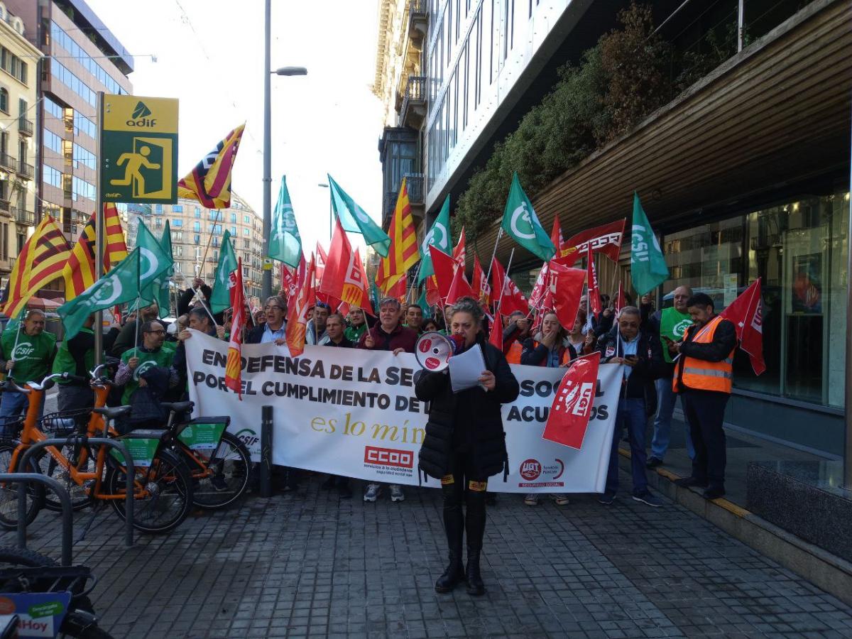 Concentracin de trabajadoras y trabajadores de la Seguridad Social de Barcelona