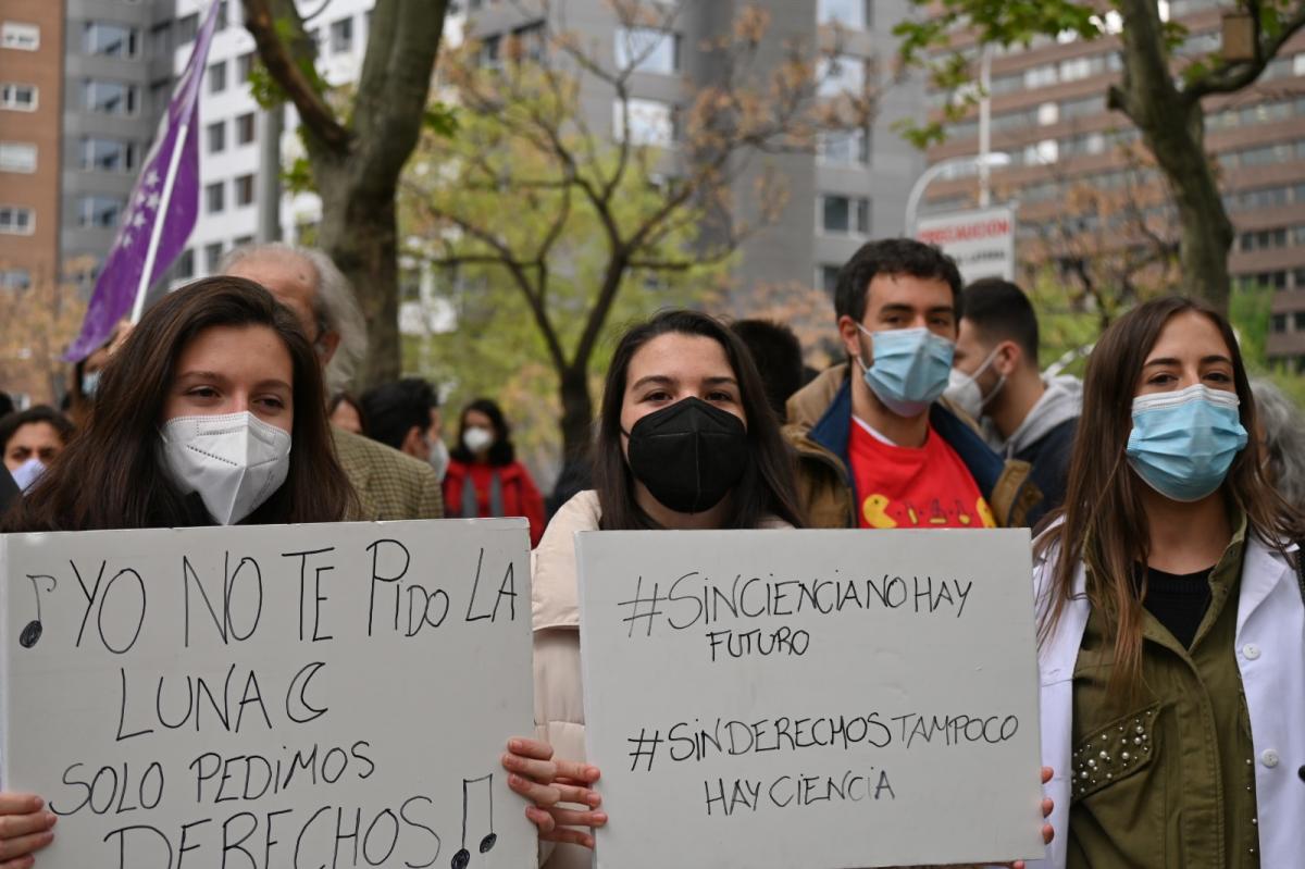Concentracin frente al Ministerio de Ciencia e Innovacin, en Madrid, contra la reforma de la Ley de Ciencia.