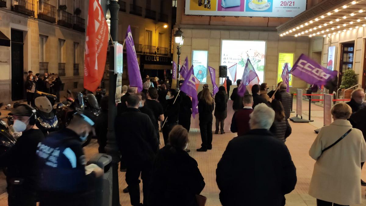 Concentracin de CCOO en el Teatro de la Zarzuela de Madrid