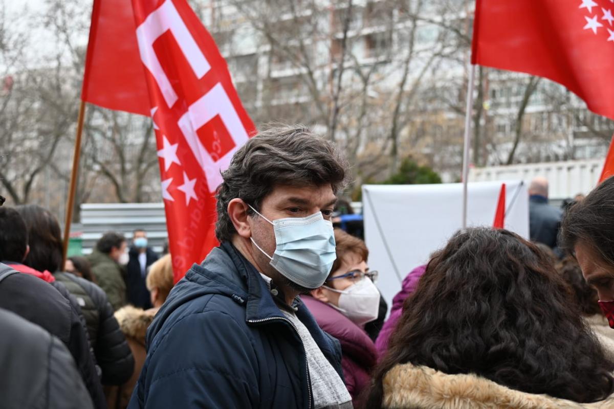 CCOO y UGT que han protestado este 11F ante la sede del Ministerio de Asuntos Econmicos