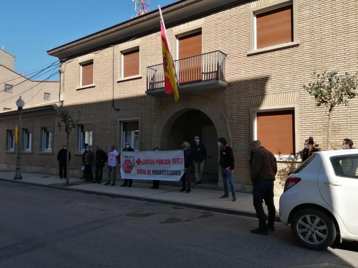Concentracin en Monzn (Huesca) contra la privatizacin de los canales del Ebro