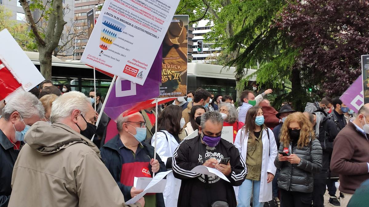 Concentracin en Madrid frente al Ministerio de Ciencia e Innovacin.