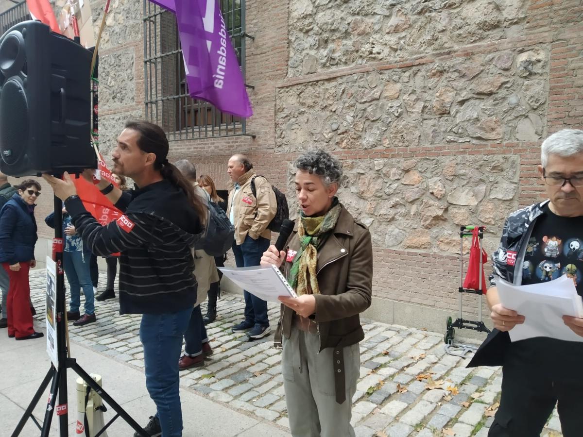 Concentracin frente al Ministerio de Cultura y Deporte: Amianto Fuera Ya!.