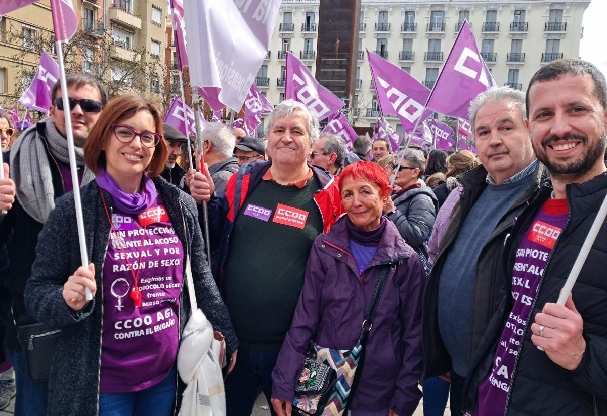 Concentracin 8M en la Plaza del museo Reina Sofa de Madrid