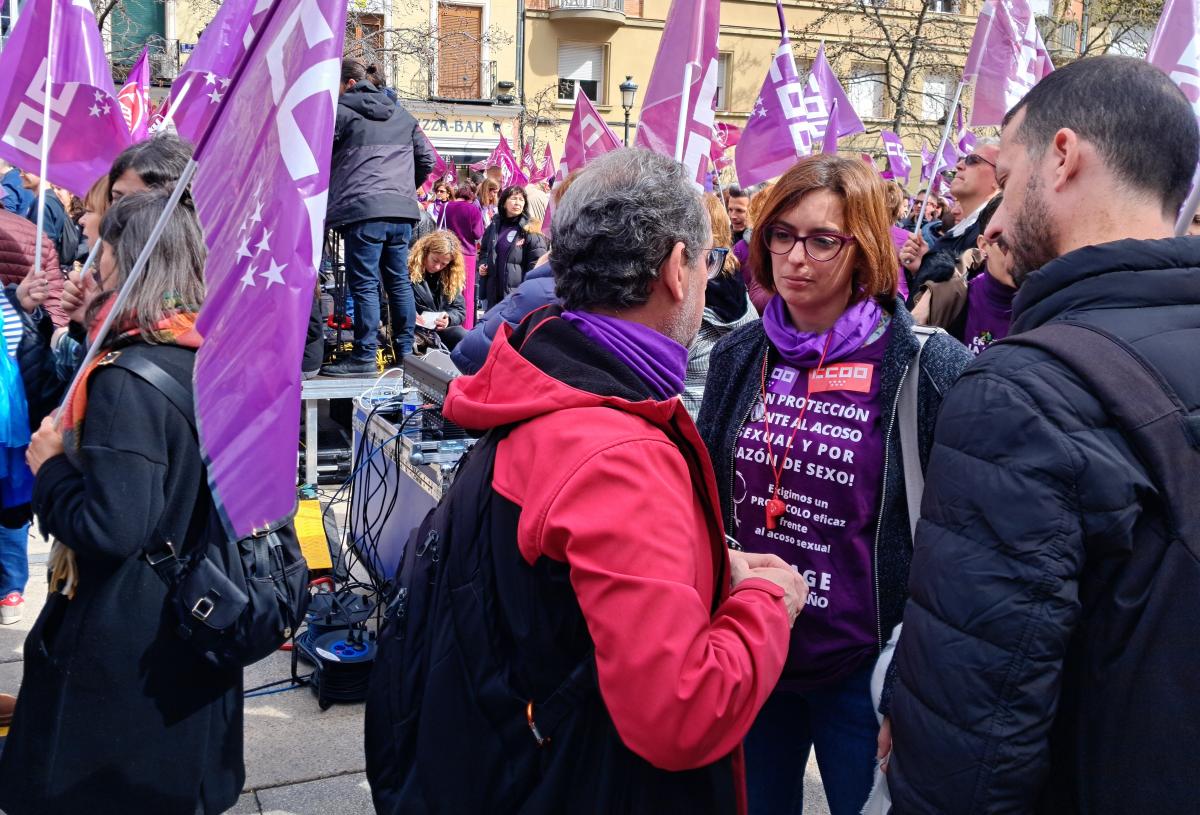 Concentracin 8M en la Plaza del museo Reina Sofa de Madrid