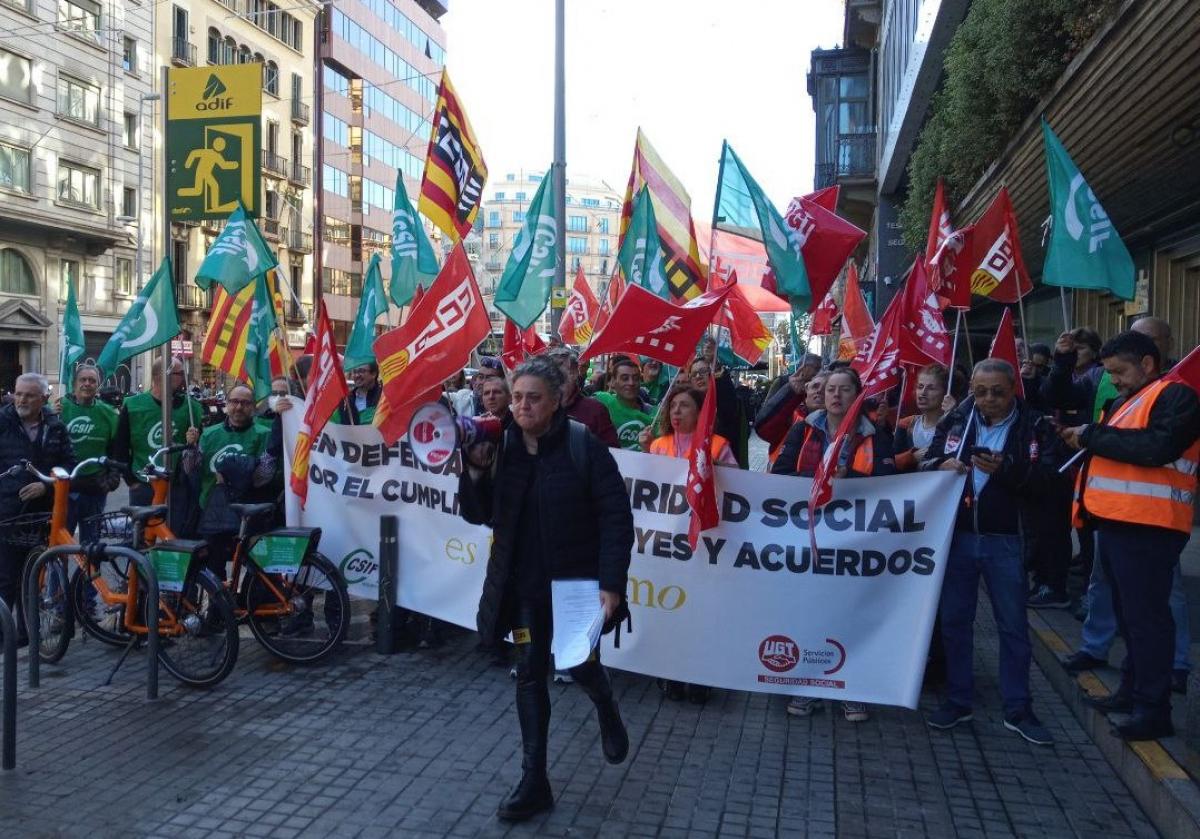 Concentracin de trabajador@s de la Seguridad Social de Barcelona