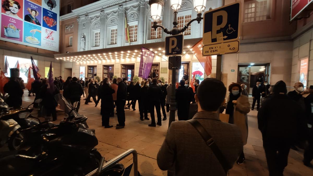 Concentracin de CCOO en el Teatro de la Zarzuela de Madrid