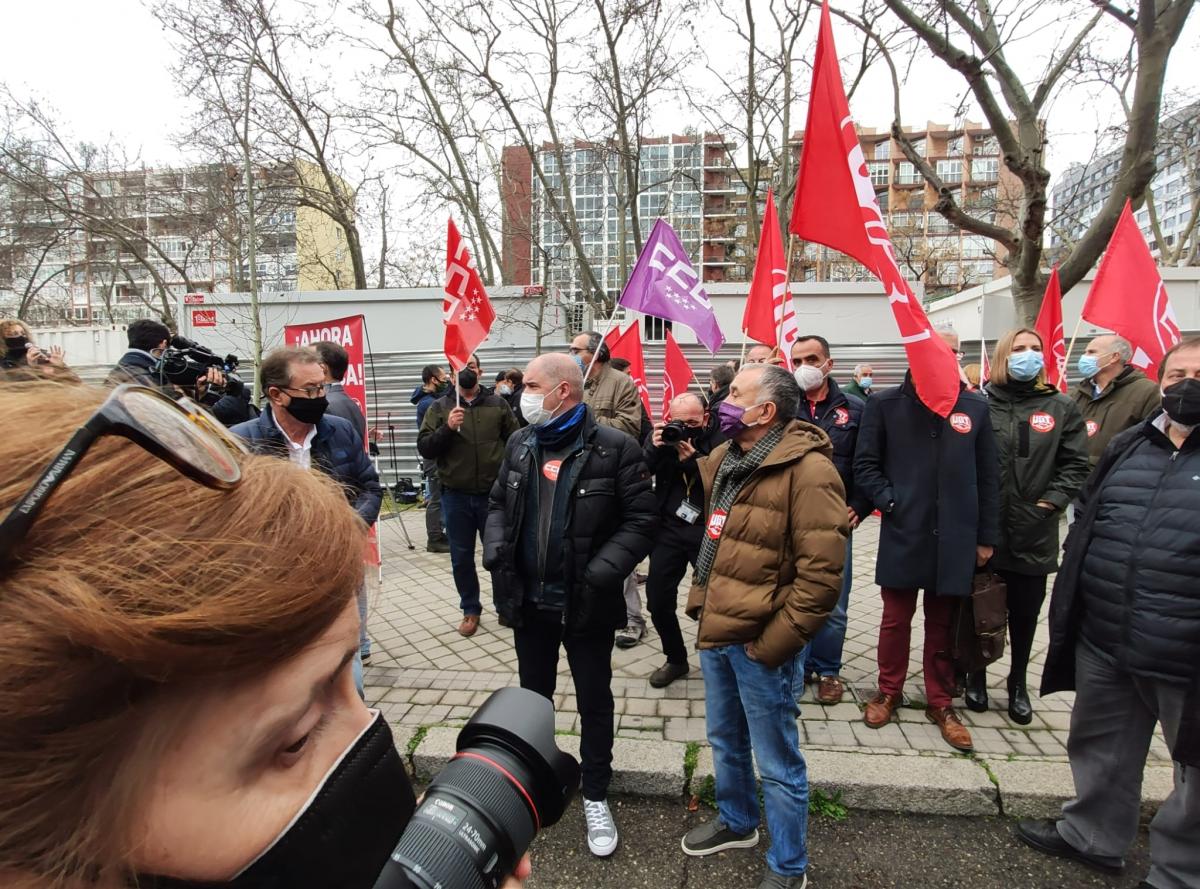 CCOO y UGT que han protestado este 11F ante la sede del Ministerio de Asuntos Econmicos