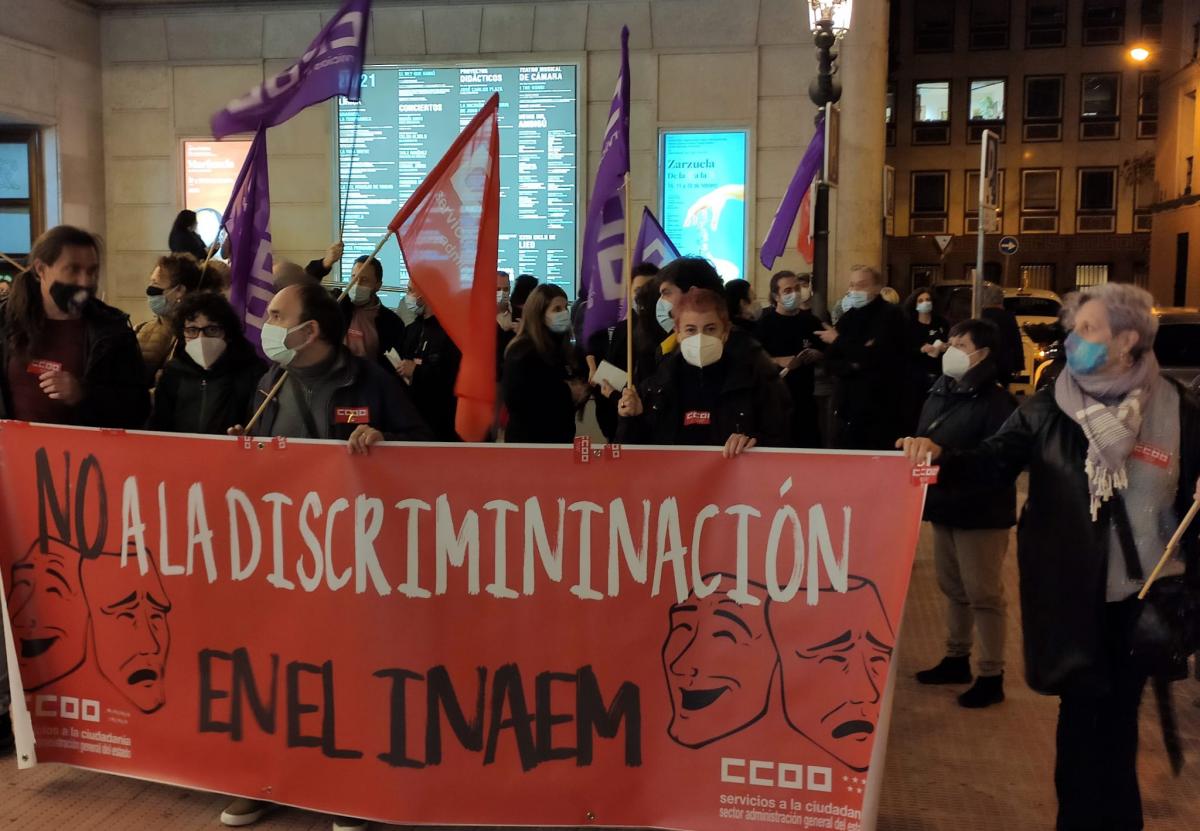 Concentracin de CCOO en el Teatro de la Zarzuela de Madrid
