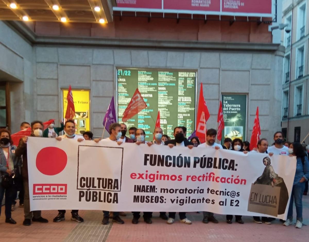 Concentracin de CCOO en el Teatro de la Zarzuela.