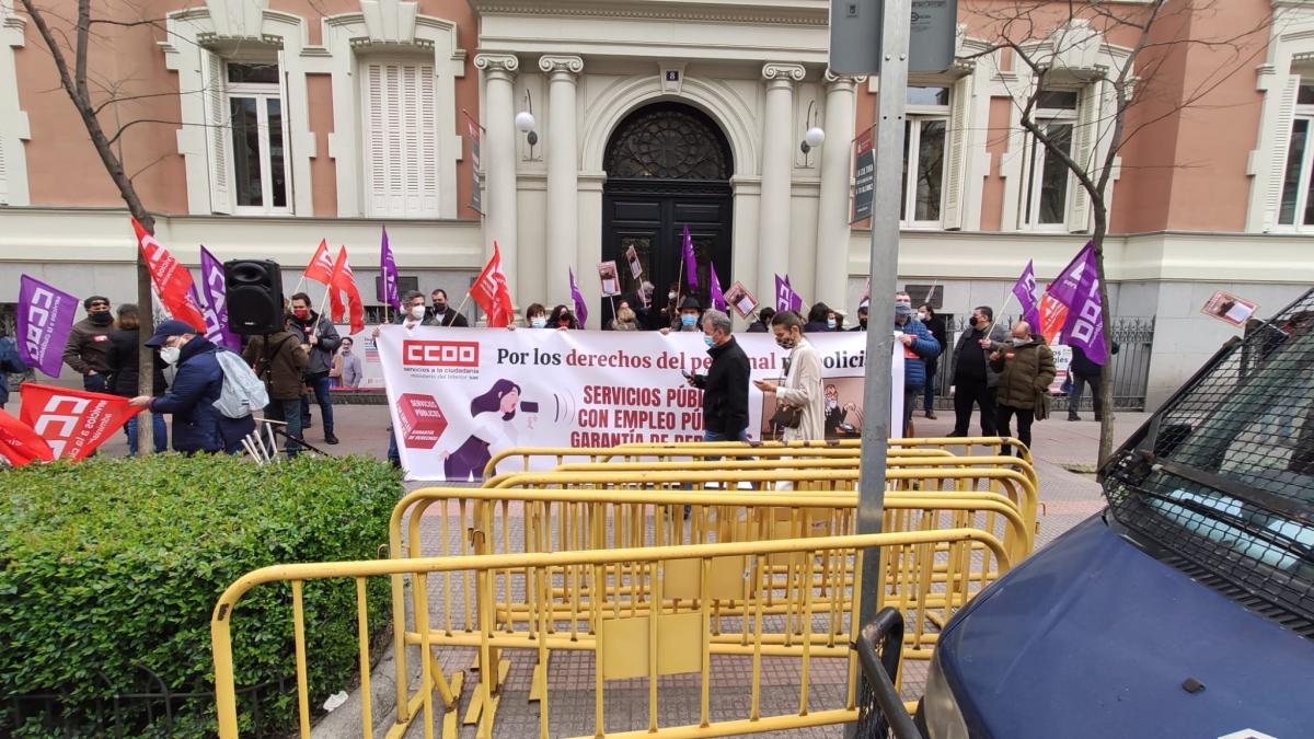 Concentracin del personal no policial en la Direccin General de Polica