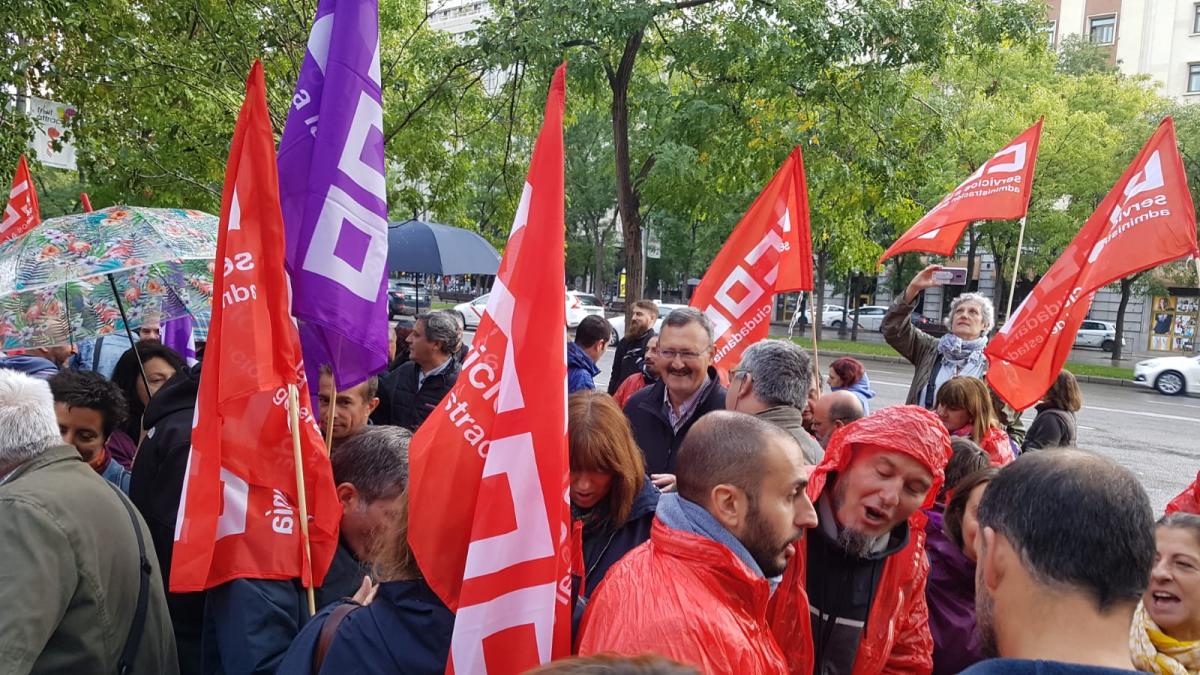 Concentracin 17O de CCOO frente al Ministerio de Poltica Territorial y Funcin Pblica