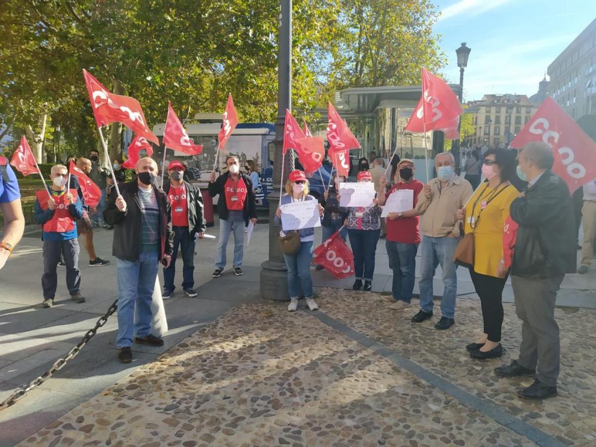 Concentracin en Palacio Real por los atrasos retributivos del personal laboral.