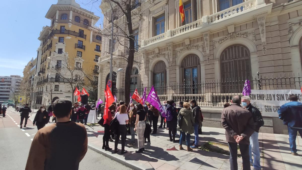 Concentracin #CumpleSinRecortes de CCOO en la sede de la Secretara de Estado de Funcin Pblica