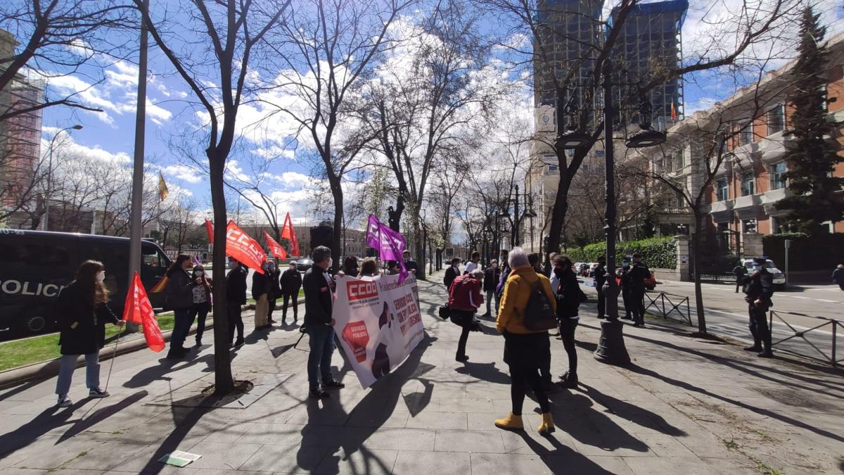 Concentracin del 12M en la sede del Ministerio de Interior