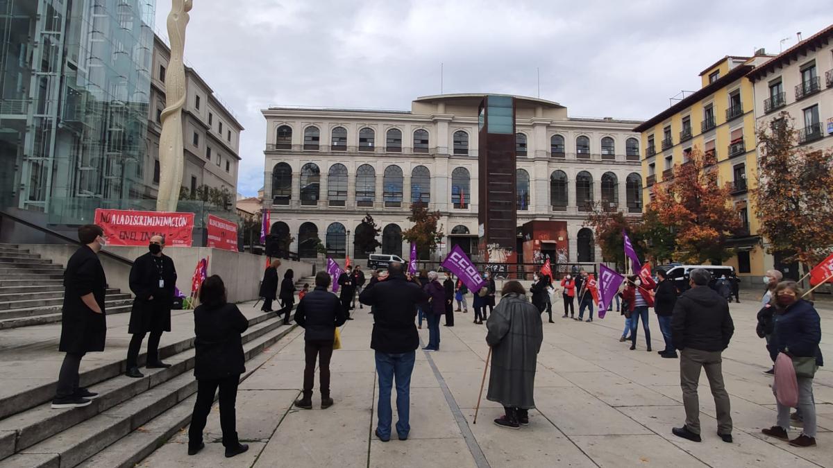 Concentracin de CCOO en el Museo Reina Sofa