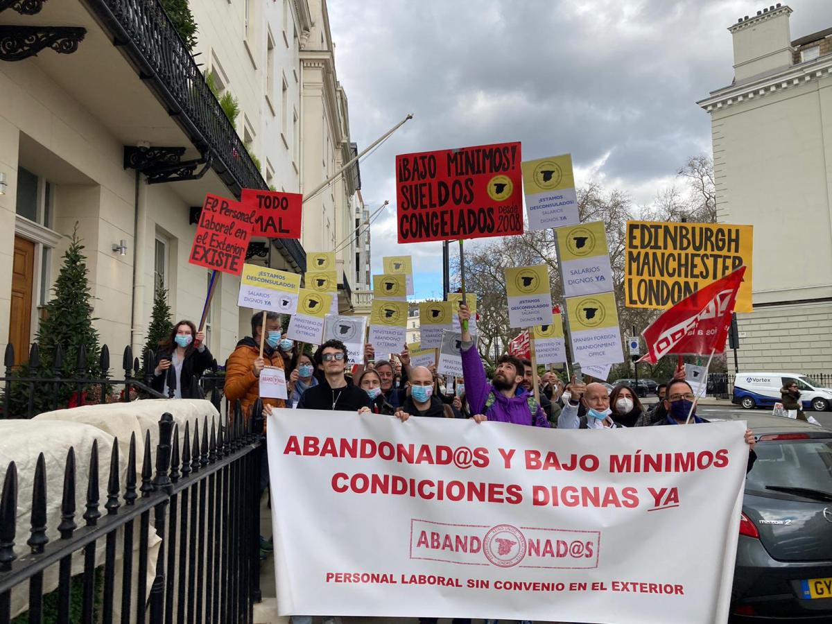 Personal de consulados de Reino Unido y embajada de Londres comienzan huelga indefinida.